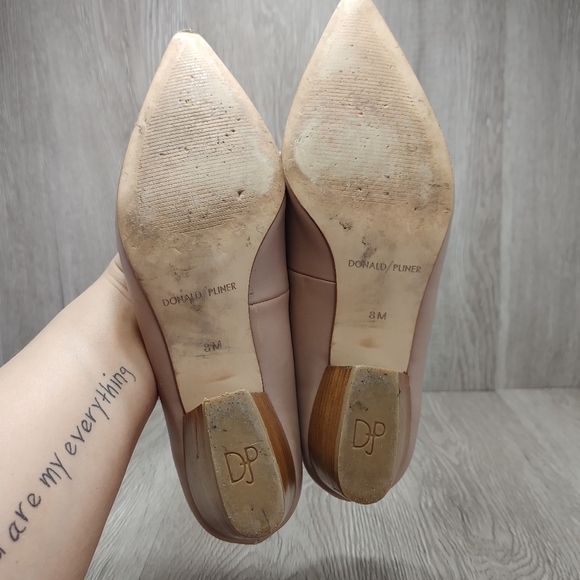 Donald Pliner Anni Pointed Block Pumps‎ Blush Light Pink Taupe Size 8 2" Heel - Picture 8 of 8